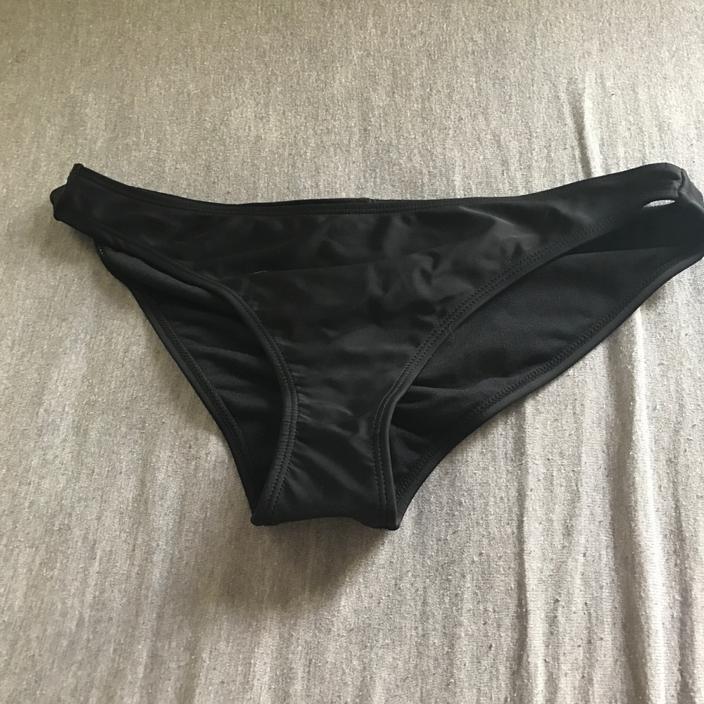 Cheeky bikini bottom